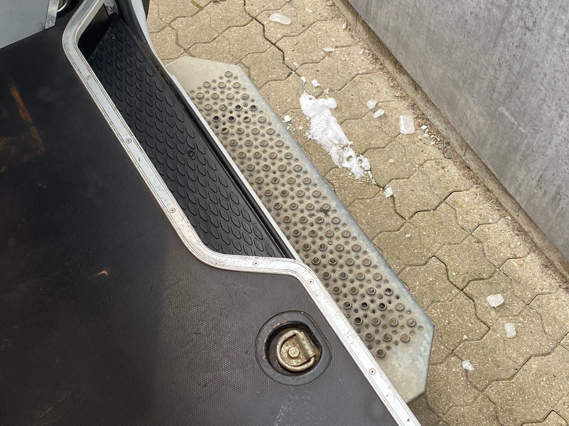 Billede af Iveco Daily 35C18 16m3 3,0 D Hi-Matic 180HK Van 8g Aut.