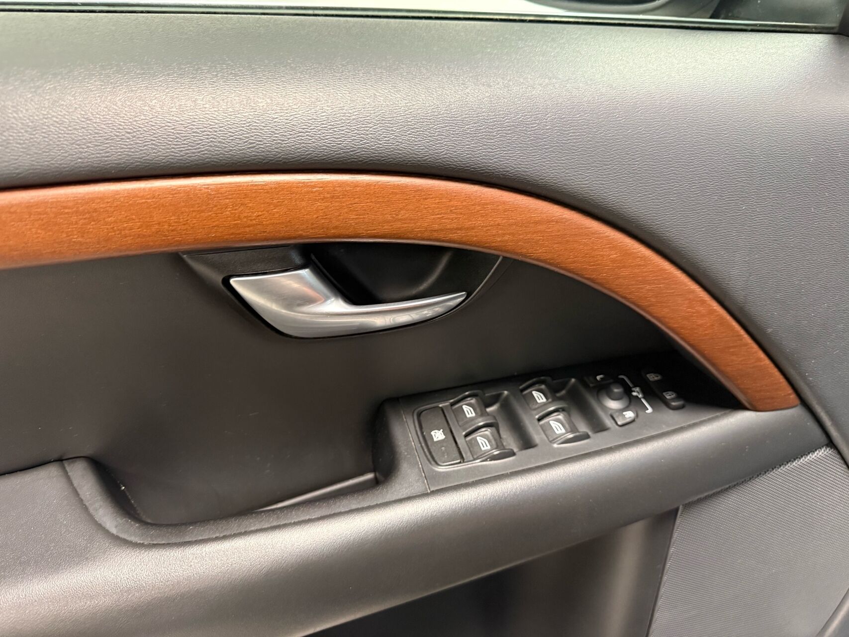 Billede af Volvo V70 2,4 D5 Geartronic 185HK Stc 6g Aut.