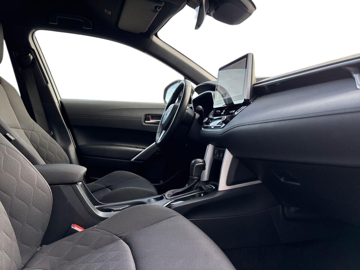 Billede af Toyota Corolla Cross 2,0 Hybrid Style E-CVT 197HK 5d Aut.