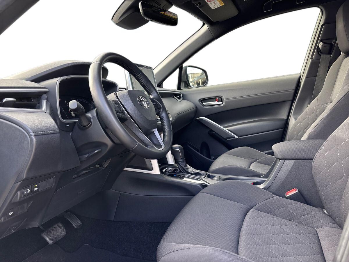 Billede af Toyota Corolla Cross 2,0 Hybrid Style E-CVT 197HK 5d Aut.