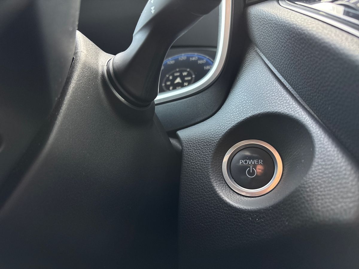 Billede af Toyota Corolla Cross 2,0 Hybrid Style E-CVT 197HK 5d Aut.