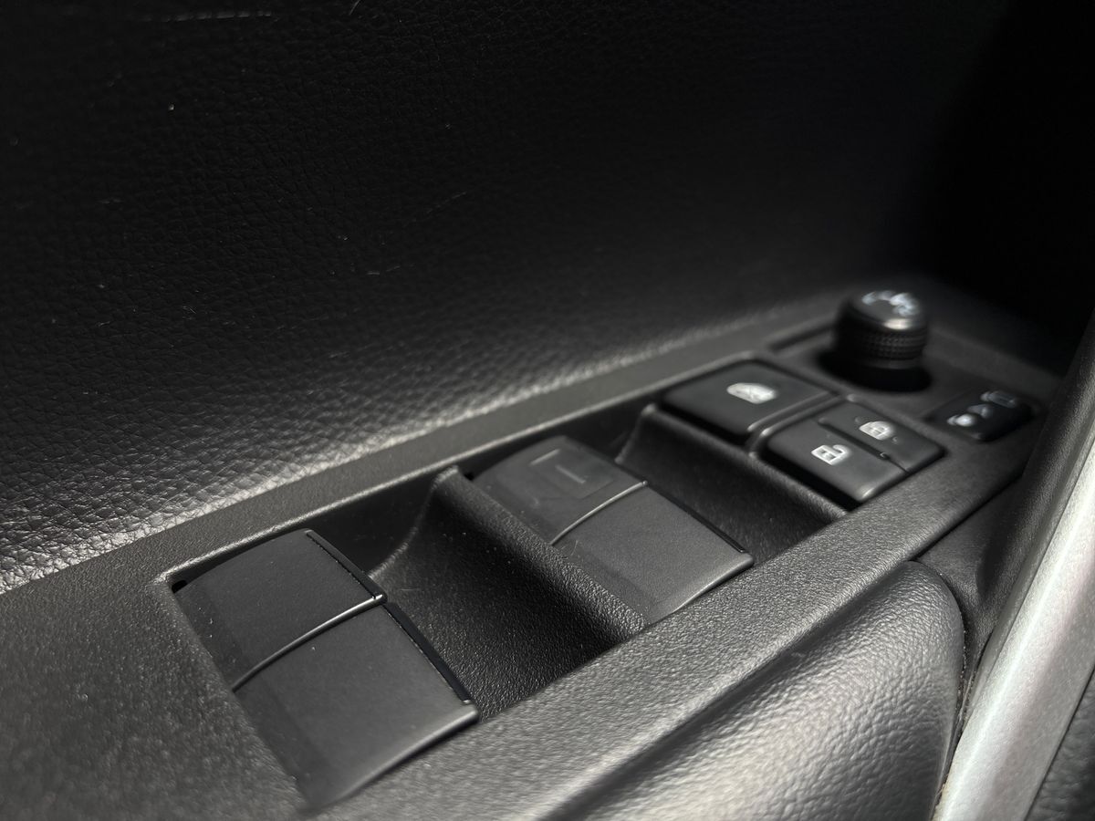 Billede af Toyota Corolla Cross 2,0 Hybrid Style E-CVT 197HK 5d Aut.