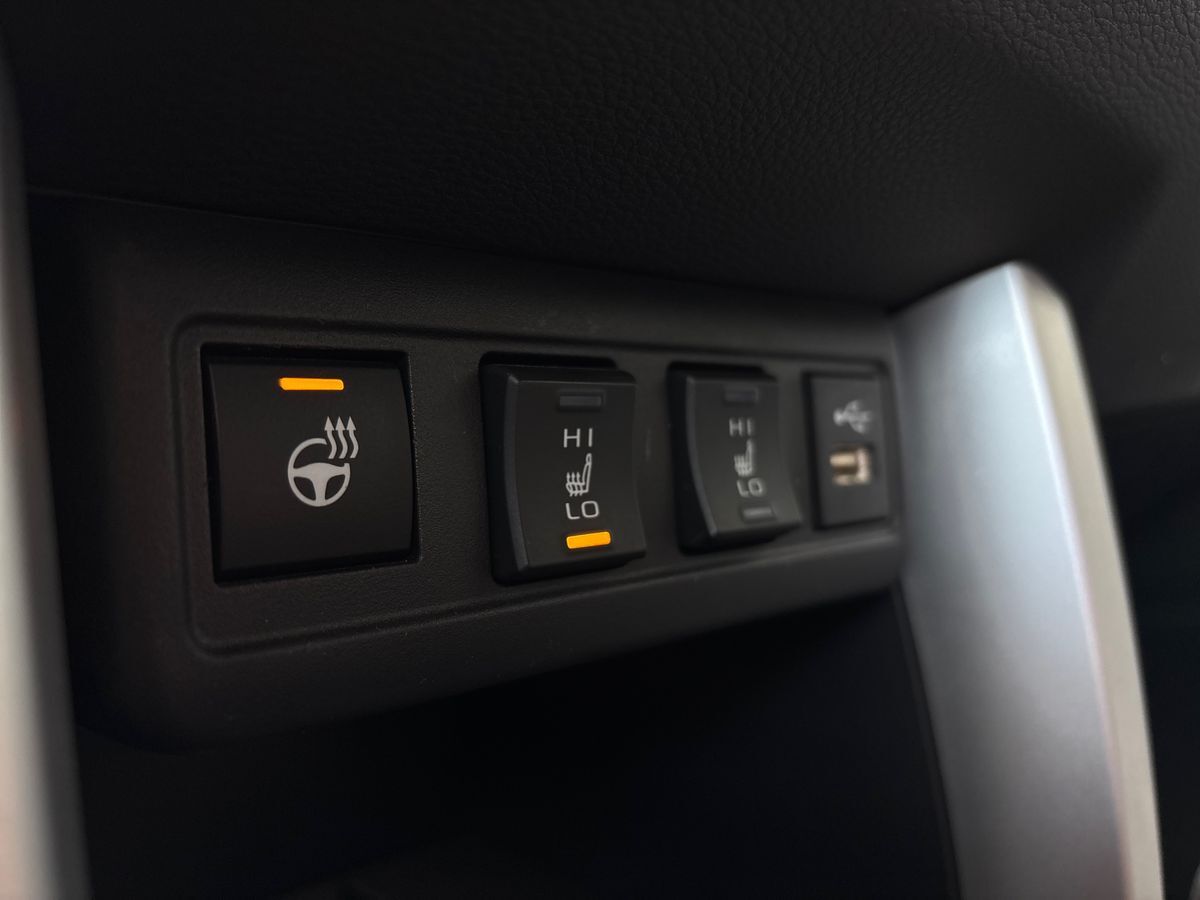 Billede af Toyota Corolla Cross 2,0 Hybrid Style E-CVT 197HK 5d Aut.