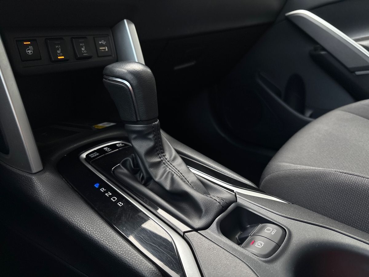 Billede af Toyota Corolla Cross 2,0 Hybrid Style E-CVT 197HK 5d Aut.