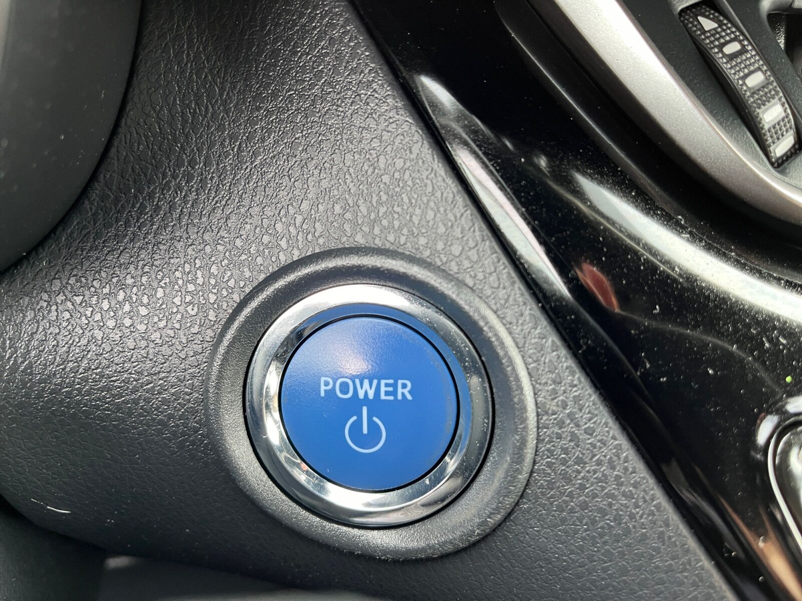 Billede af Toyota C-HR 2,0 Hybrid C-HIC Multidrive S 184HK 5d Aut.