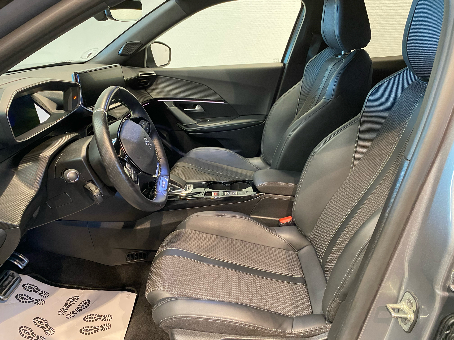 Billede af Peugeot e-2008 EL GT Prime+ 136HK 5d Aut.