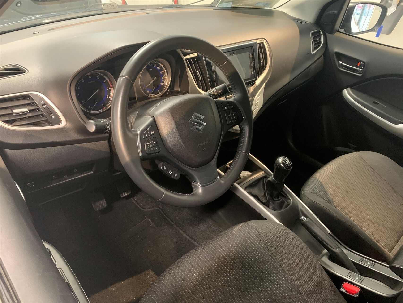 Billede af Suzuki Baleno 1,2 SHVS  Mild hybrid Exclusive Gold 90HK 5d