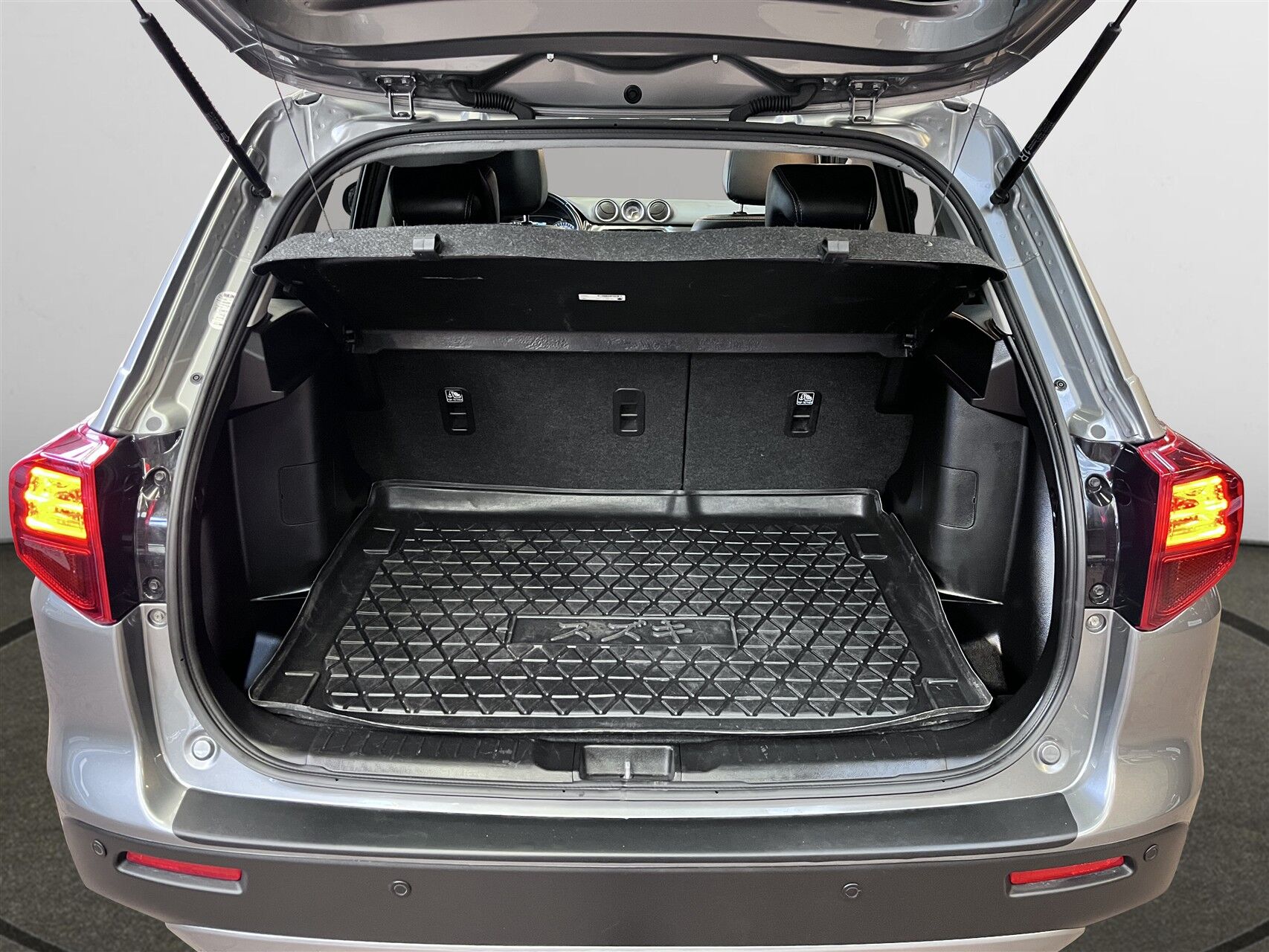 Billede af Suzuki Vitara 1,4 Boosterjet  Mild hybrid Adventure 129HK 5d 6g Aut.