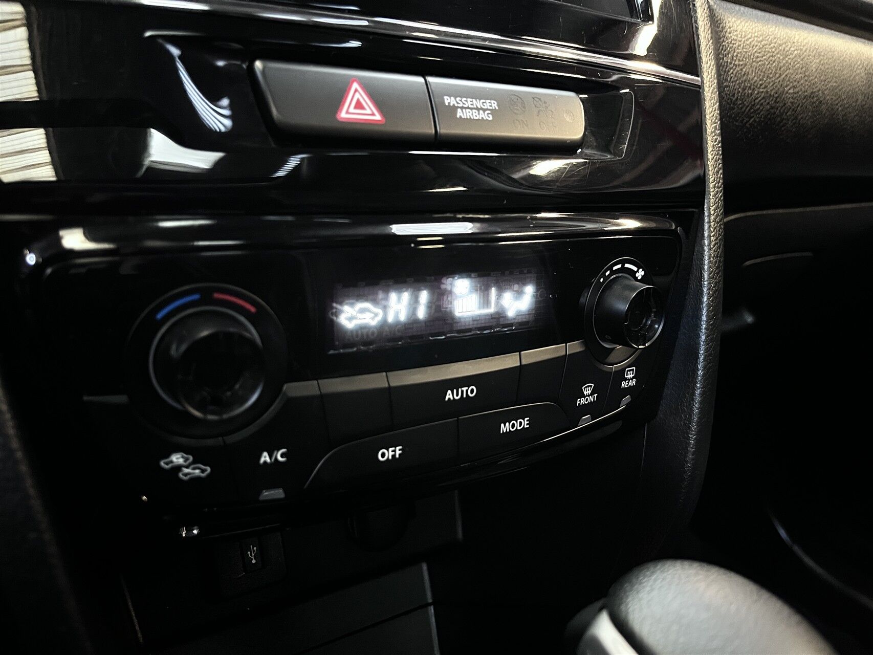 Billede af Suzuki Vitara 1,4 Boosterjet  Mild hybrid Adventure 129HK 5d 6g Aut.