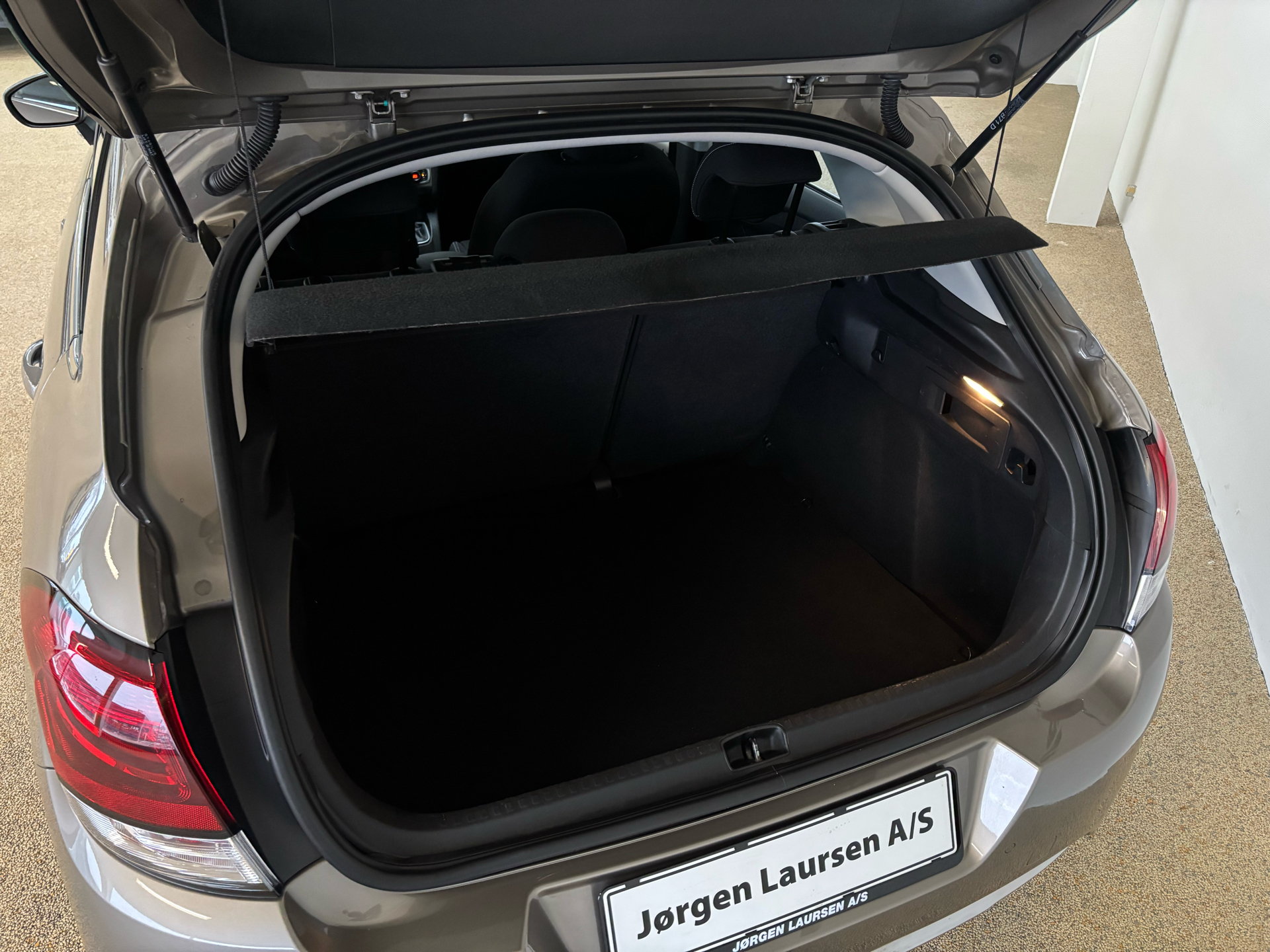 Billede af Citroën C4 1,6 Blue HDi Iconic EAT6 start/stop 120HK 5d 6g Aut.