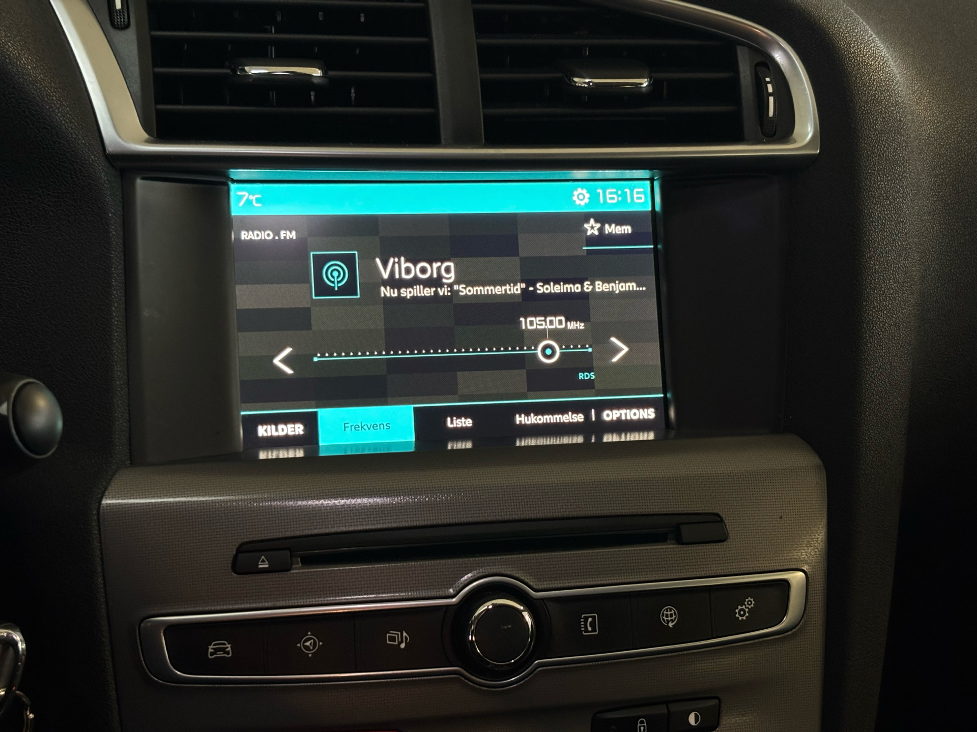 Billede af Citroën C4 1,6 Blue HDi Iconic EAT6 start/stop 120HK 5d 6g Aut.