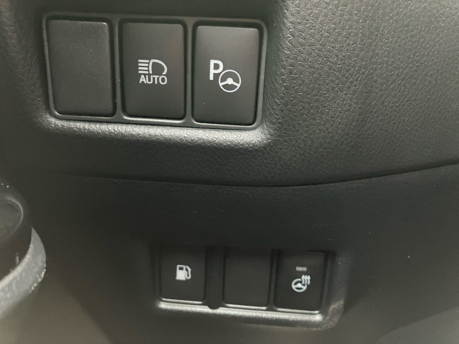 Billede af Toyota C-HR 1,8 Hybrid Premium Selected Bi-tone Multidrive S 122HK 5d Aut.