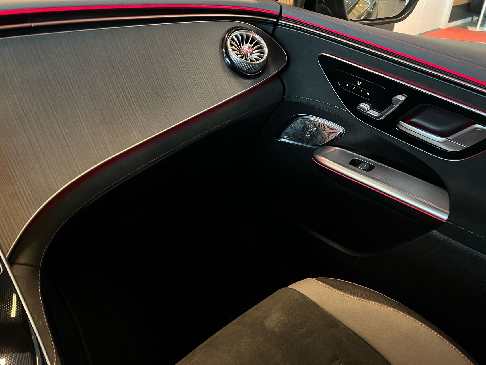 Billede af Mercedes-Benz EQE 350 EL AMG Premium Plus 4Matic 292HK 5d Aut.