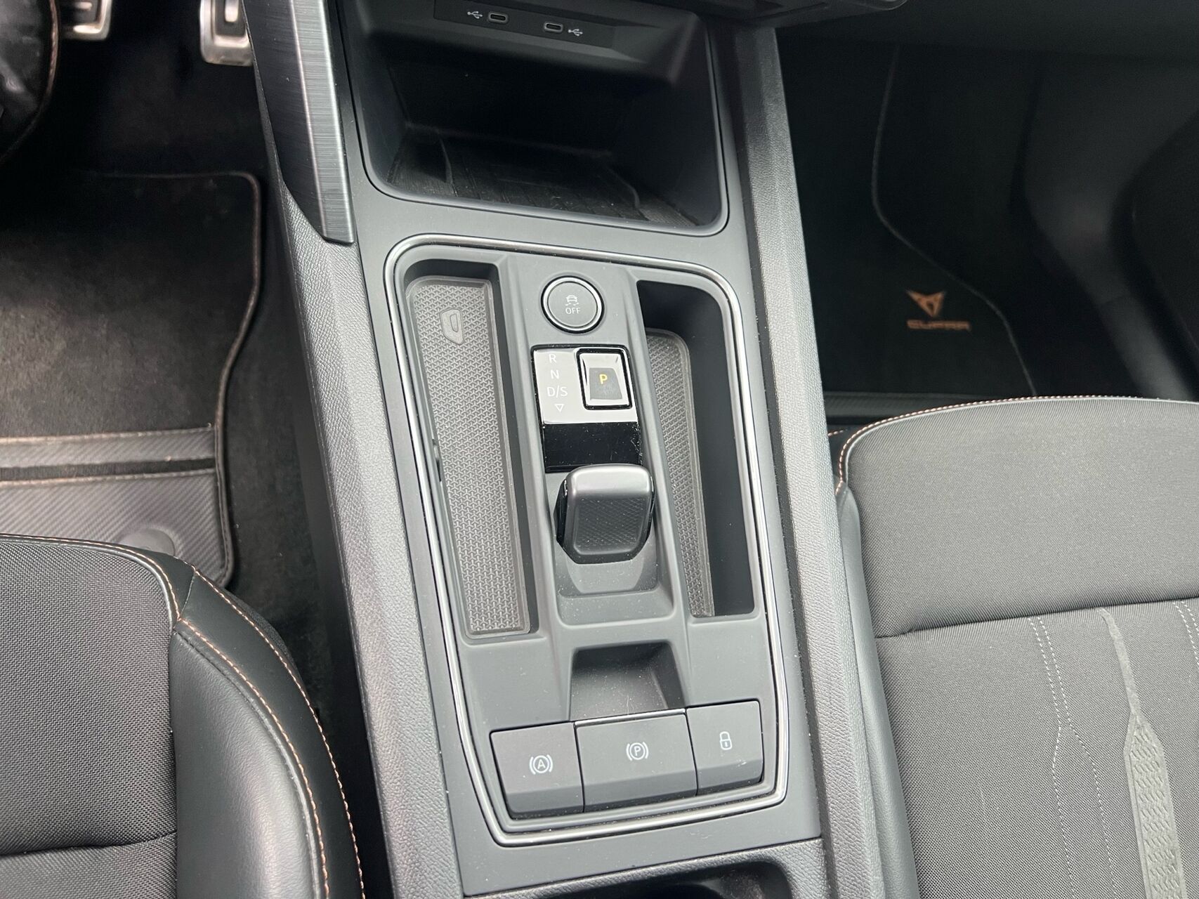 Billede af Cupra Formentor 1,4 TSI  Plugin-hybrid VZ DSG 245HK 5d 6g Aut.