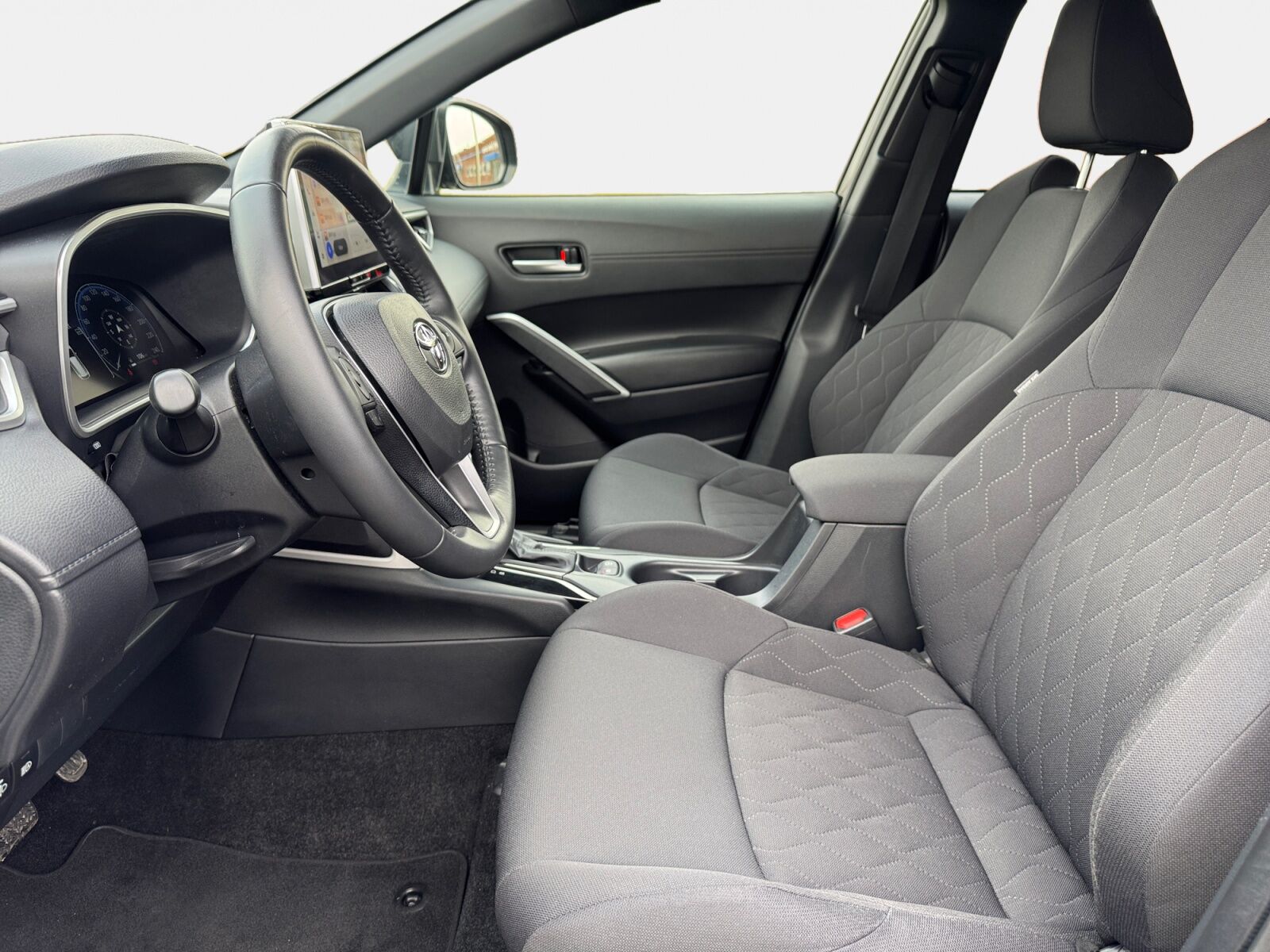 Billede af Toyota Corolla Cross 2,0 Hybrid Style Comfort E-CVT 197HK 5d Aut.