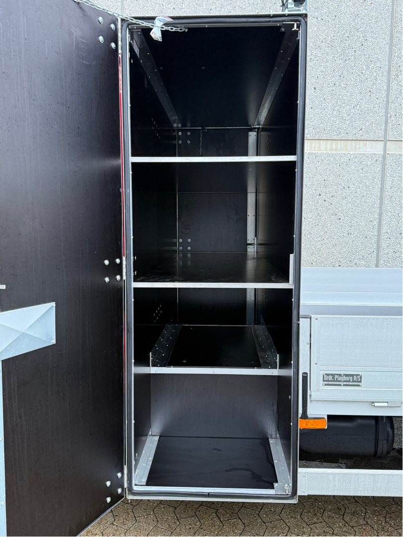 Billede af Iveco Daily 35S18 4100mm 3,0 D 180HK Ladv./Chas. 8g Aut.