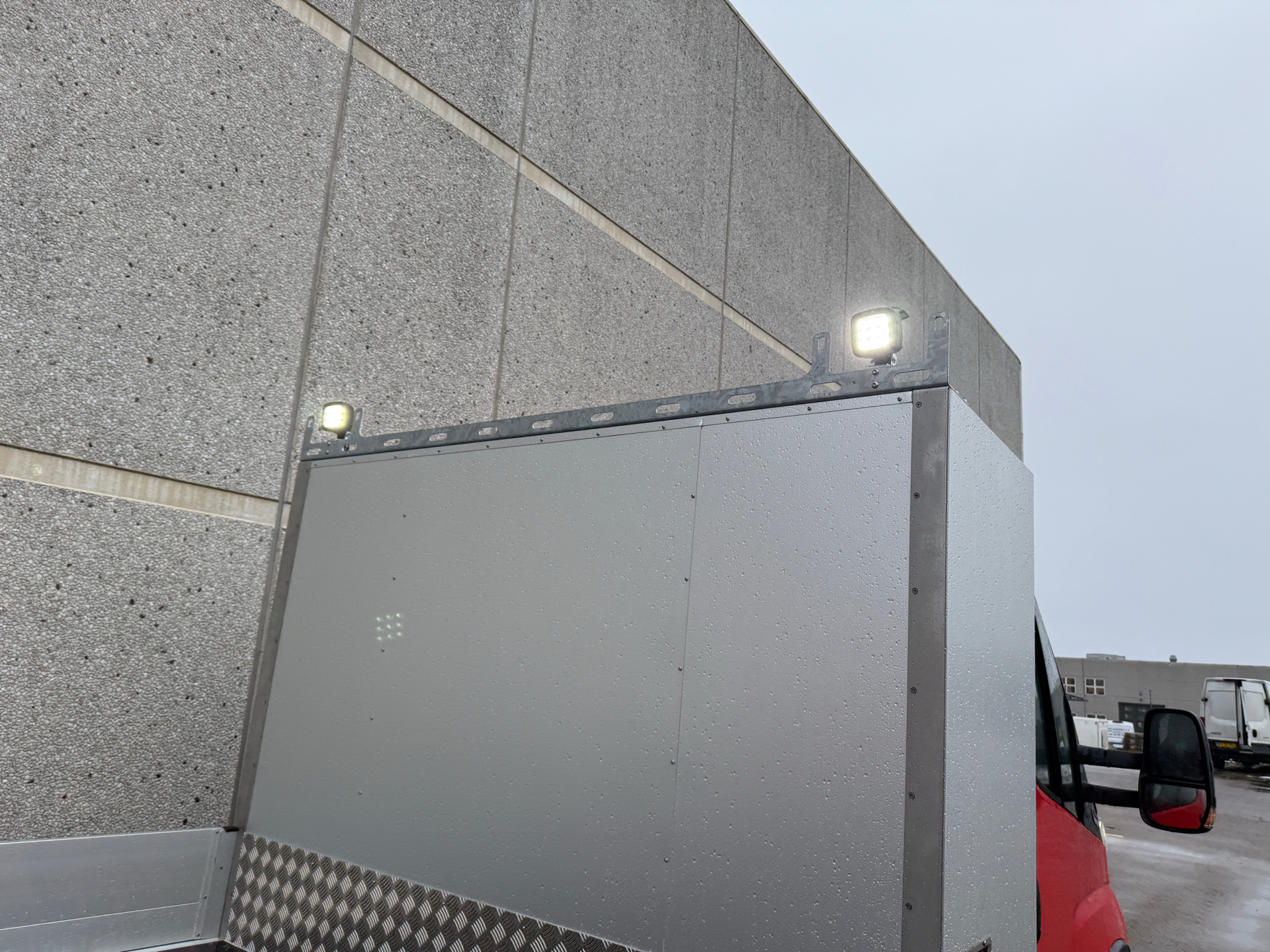 Billede af Iveco Daily 35S18 4100mm 3,0 D 180HK Ladv./Chas. 8g Aut.