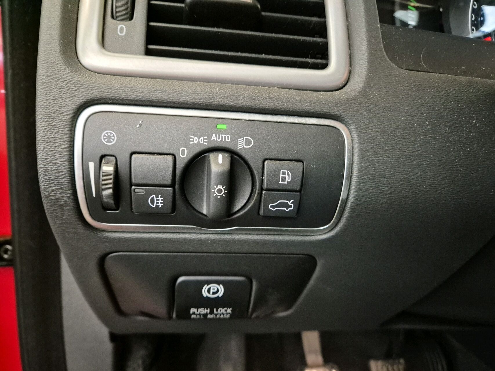 Billede af Volvo V70 2,0 D3 Momentum 136HK Stc 6g