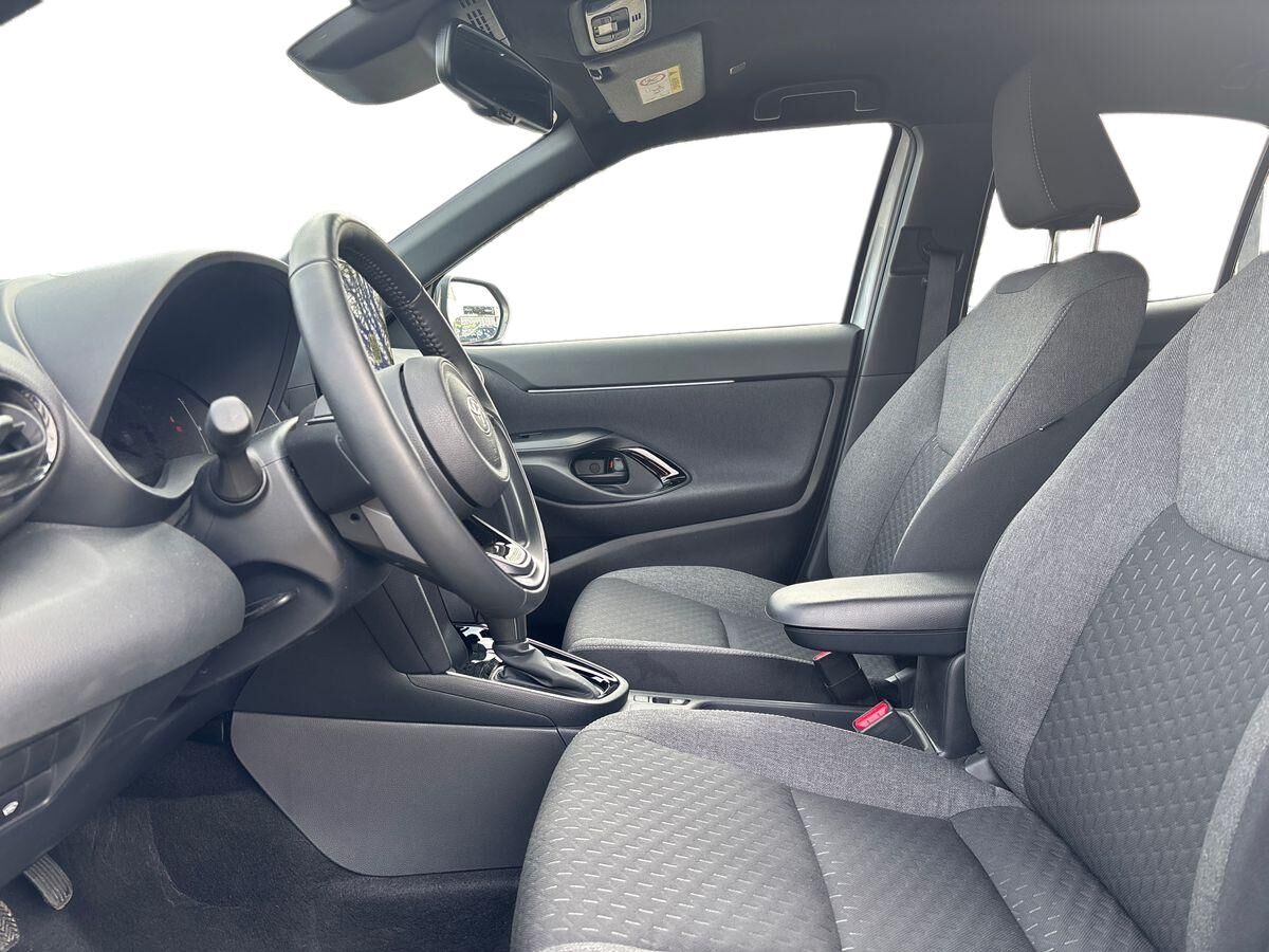 Billede af Toyota Yaris Cross 1,5 Hybrid Style Comfort 116HK 5d Trinl. Gear