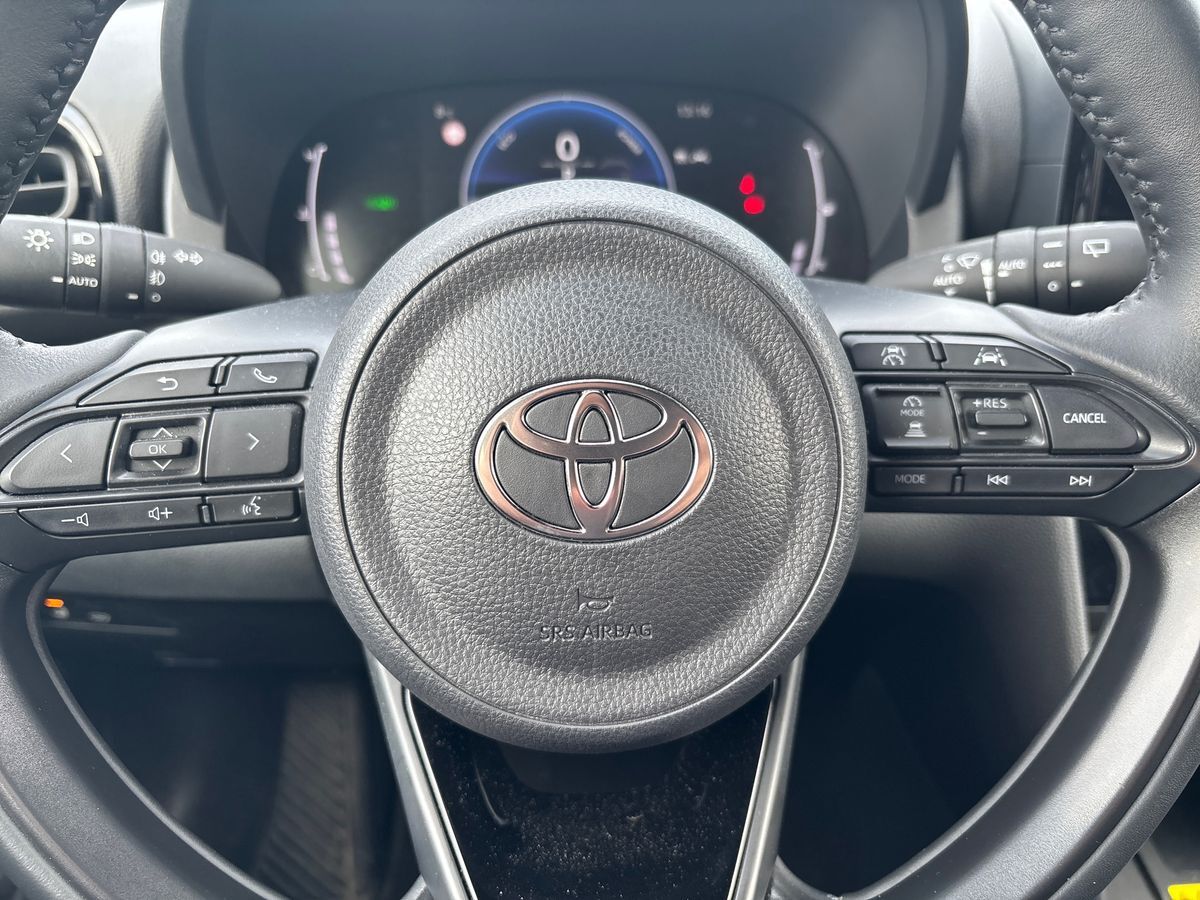 Billede af Toyota Yaris Cross 1,5 Hybrid Style Comfort 116HK 5d Trinl. Gear