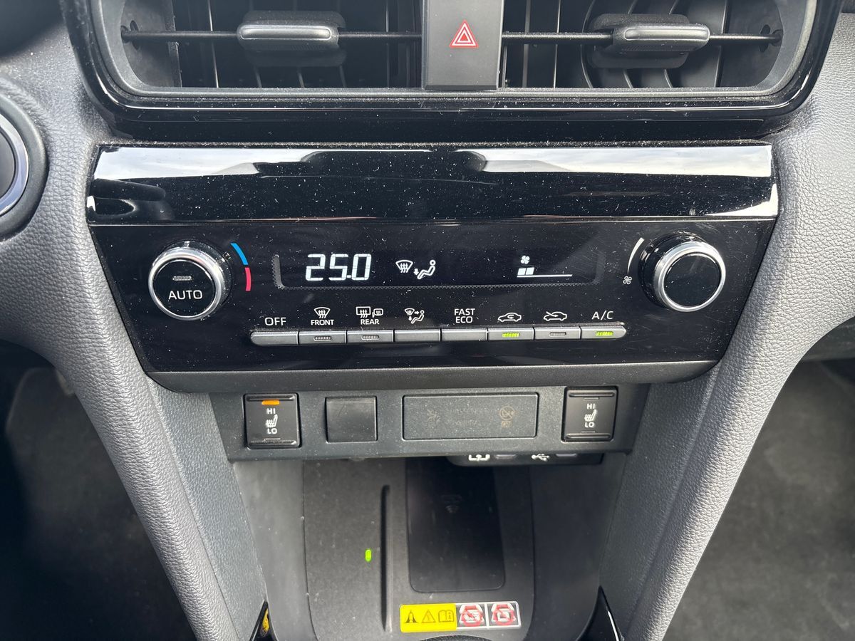 Billede af Toyota Yaris Cross 1,5 Hybrid Style Comfort 116HK 5d Trinl. Gear