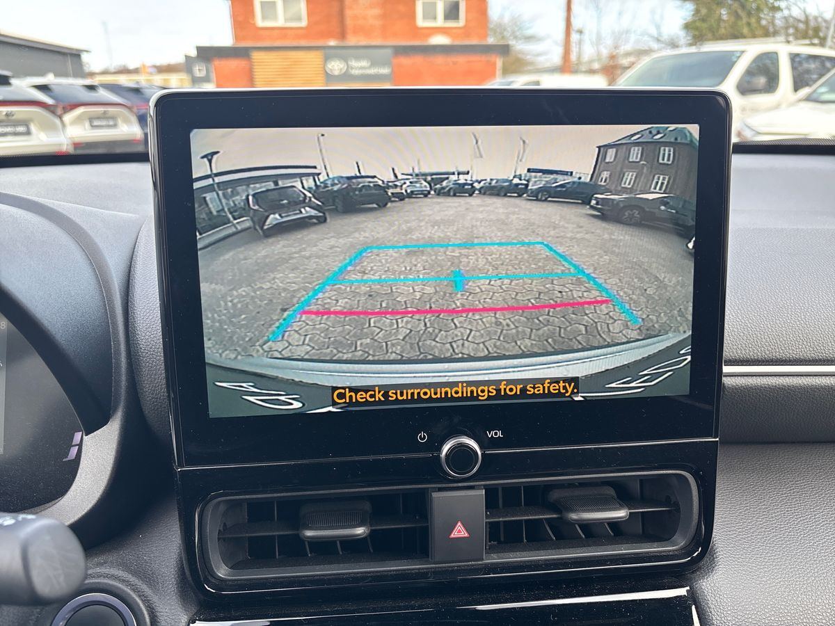 Billede af Toyota Yaris Cross 1,5 Hybrid Style Comfort 116HK 5d Trinl. Gear