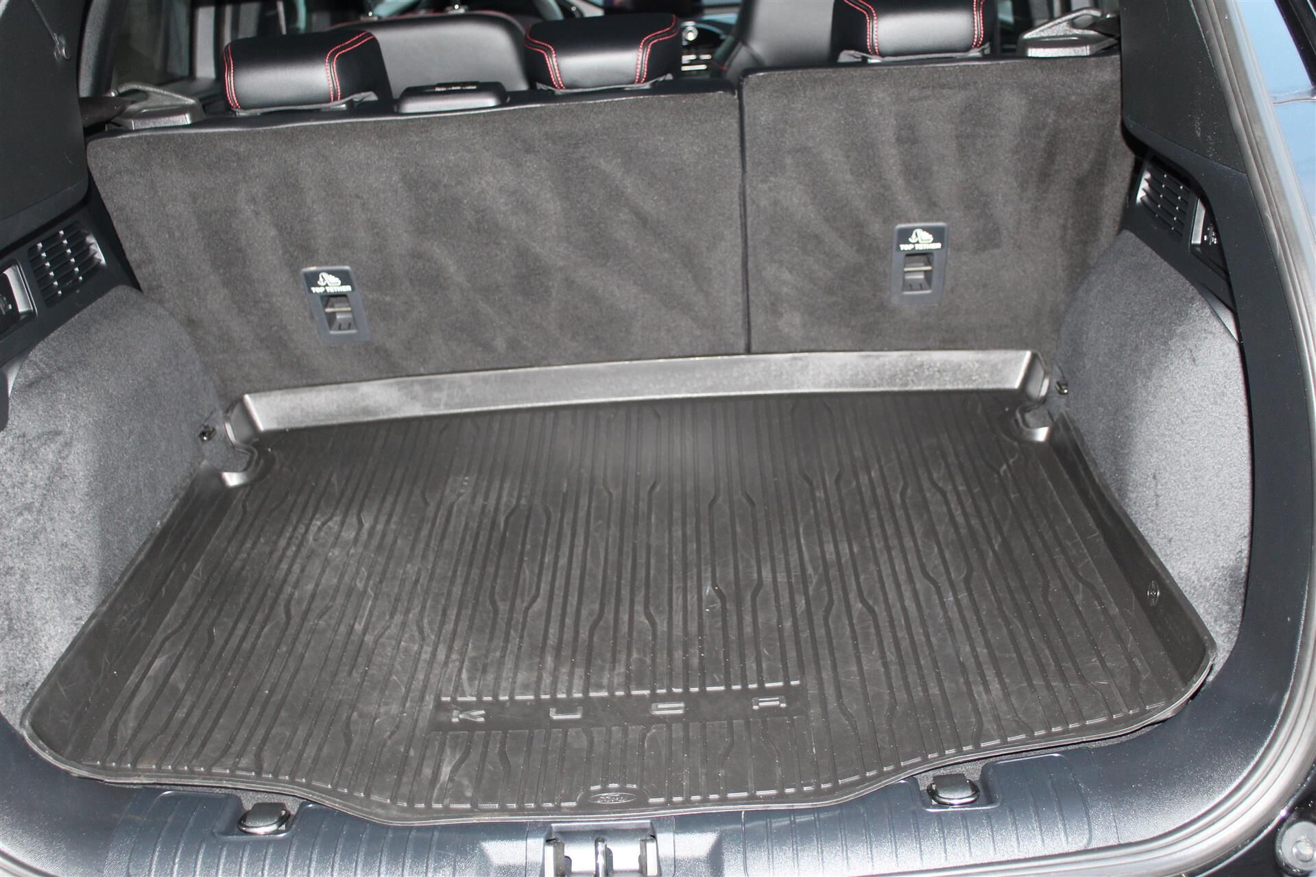 Billede af Ford Kuga 2,5 Plugin-hybrid ST-Line X CVT 225HK 5d Trinl. Gear