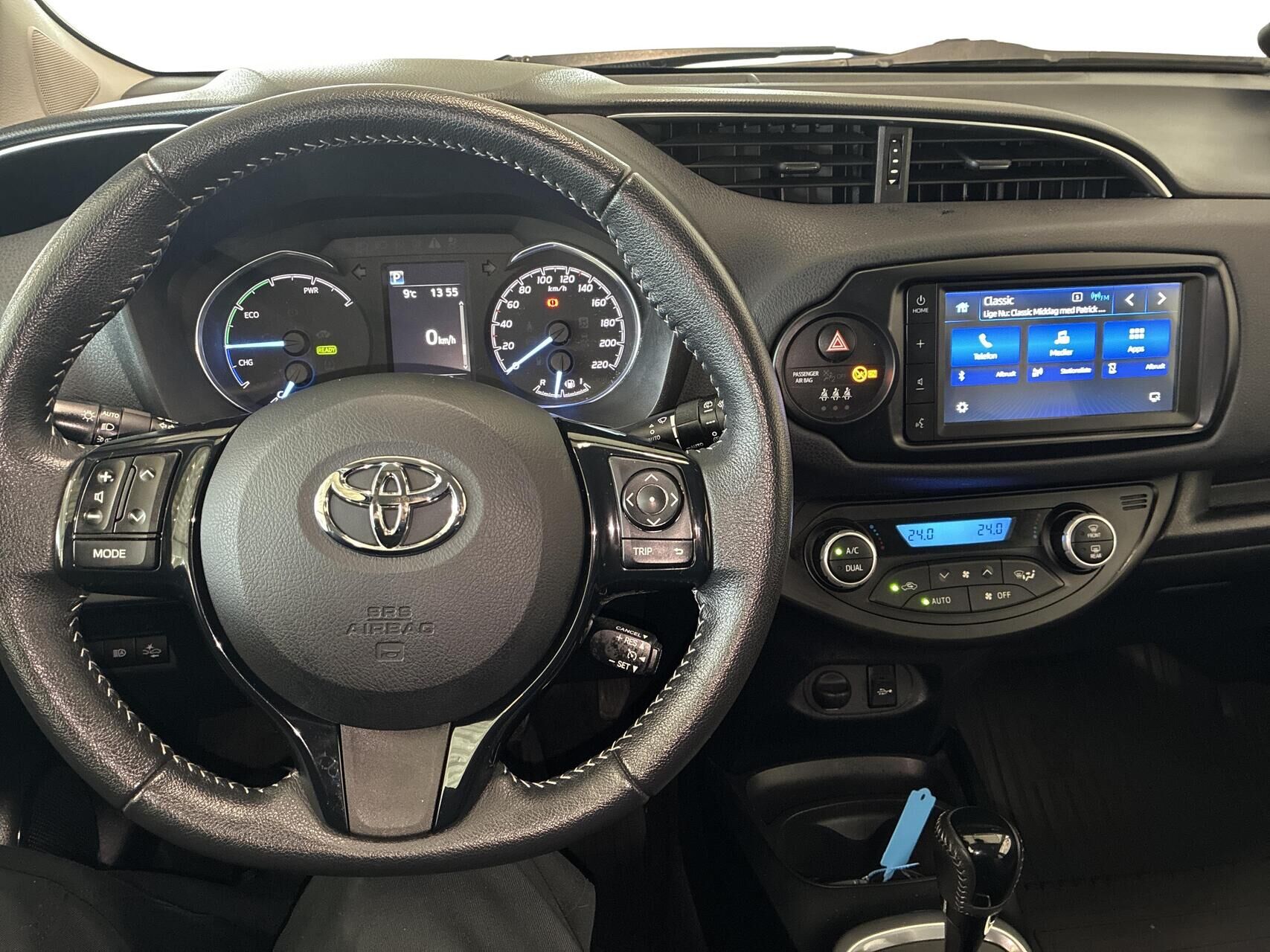 Billede af Toyota Yaris 1,5 Hybrid H2 Limited E-CVT 100HK 5d Trinl. Gear