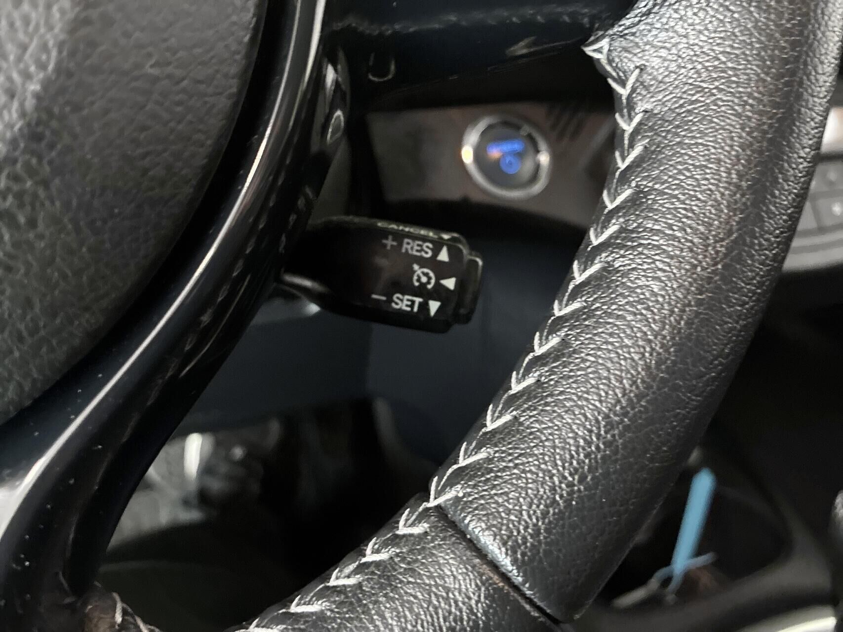 Billede af Toyota Yaris 1,5 Hybrid H2 Limited E-CVT 100HK 5d Trinl. Gear