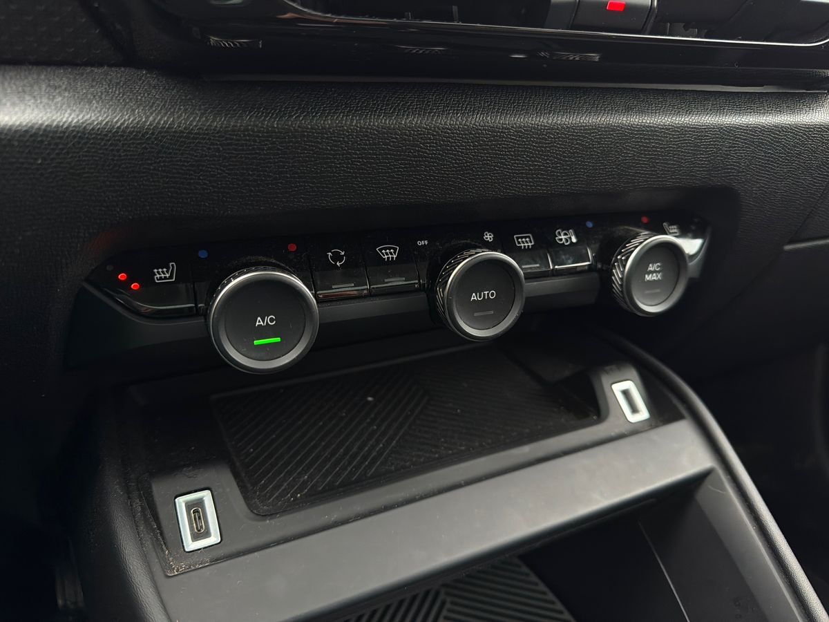 Billede af Citroën e-C4 EL Shine Sport 136HK 5d Aut.