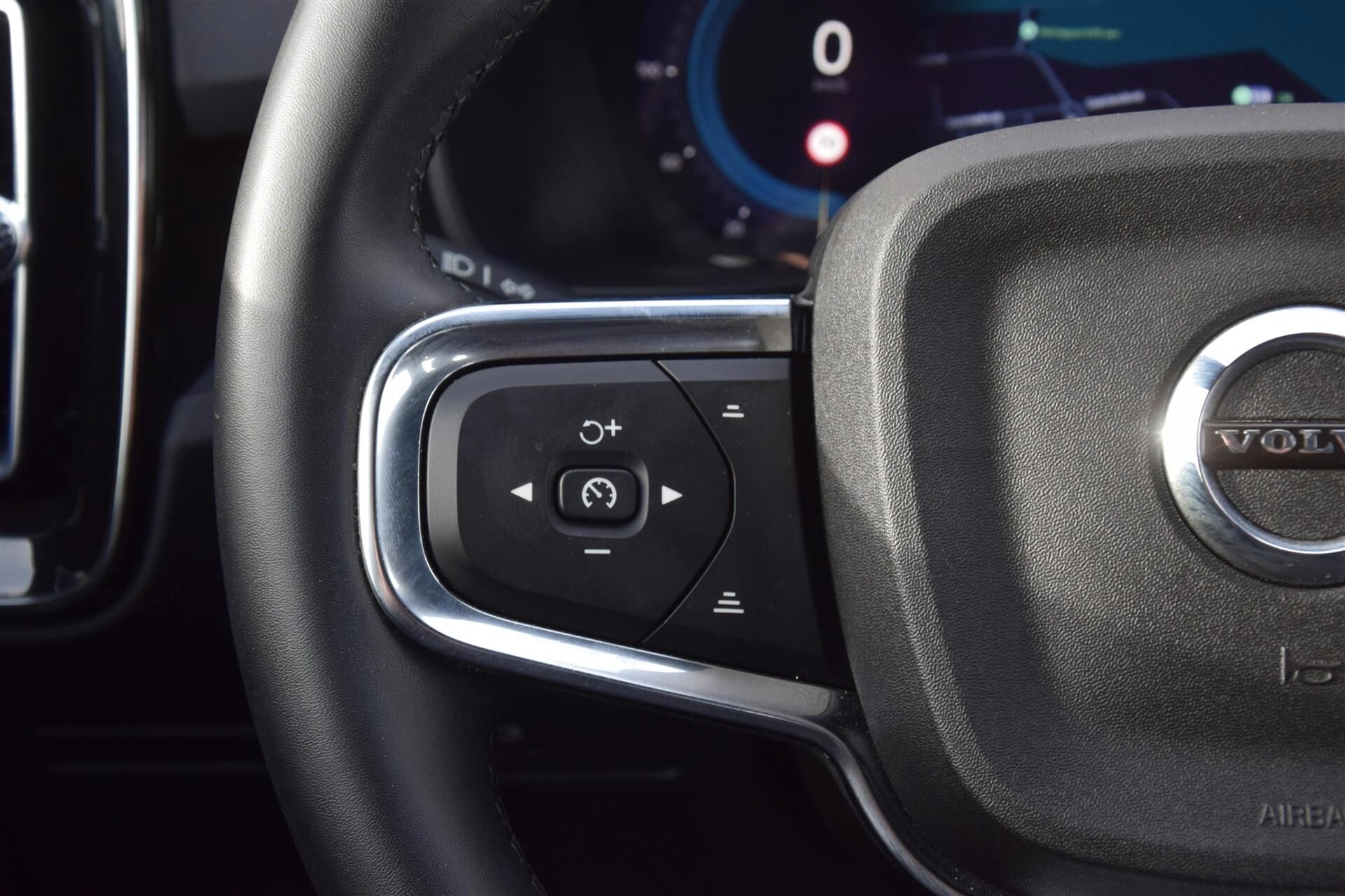 Billede af Volvo XC40 P6 Recharge Core 231HK 5d Aut.