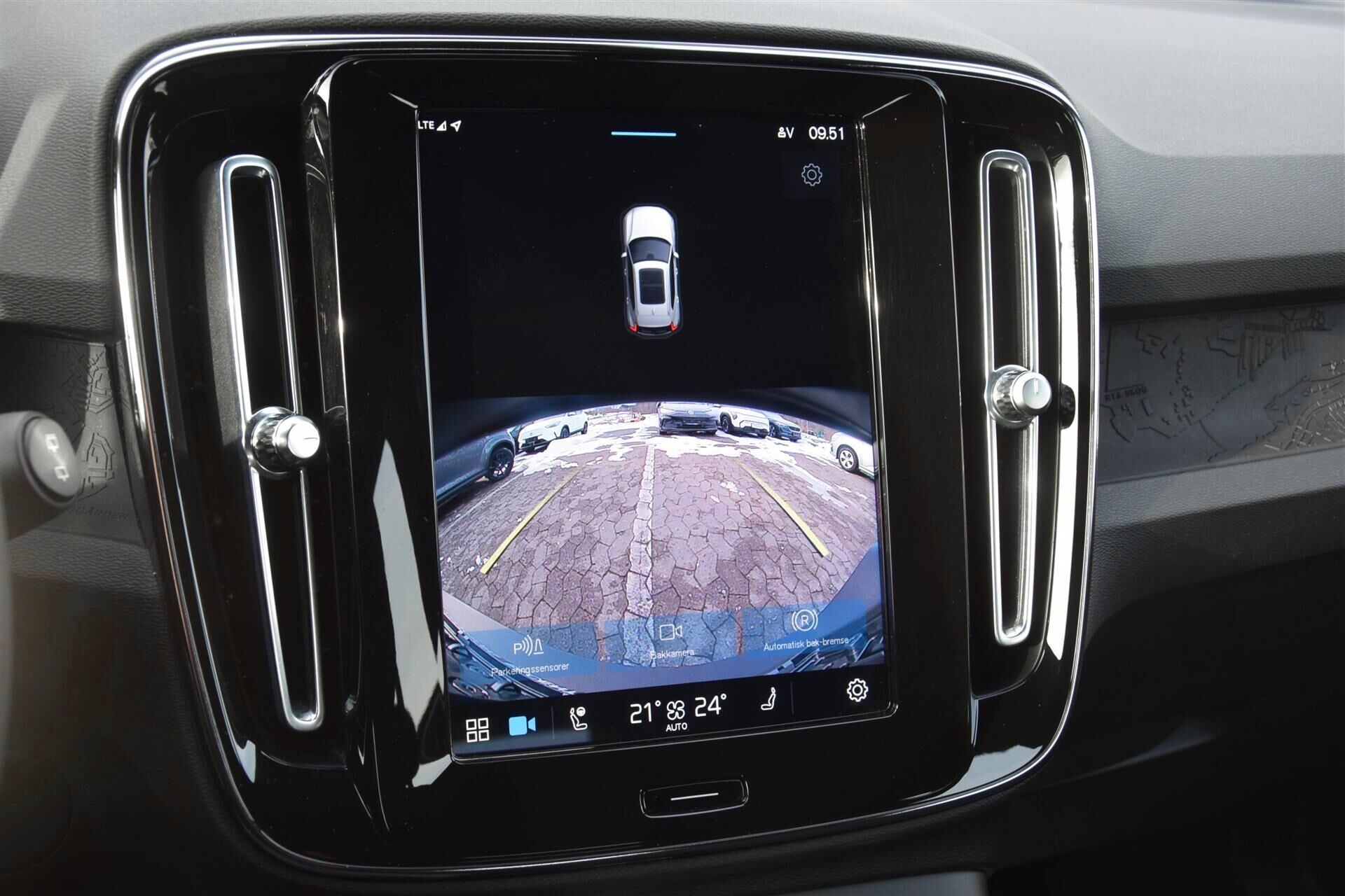 Billede af Volvo XC40 P6 Recharge Core 231HK 5d Aut.