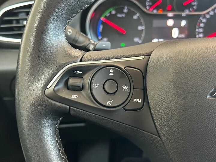 Billede af Opel Grandland X 1,6 PHEV  Plugin-hybrid Cosmo Prestige Pack 225HK 5d 8g Aut.