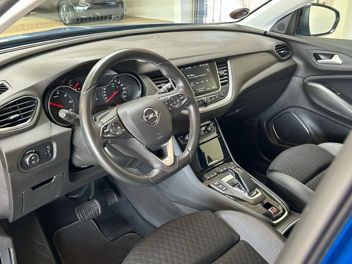 Billede af Opel Grandland X 1,6 PHEV  Plugin-hybrid Cosmo Prestige Pack 225HK 5d 8g Aut.