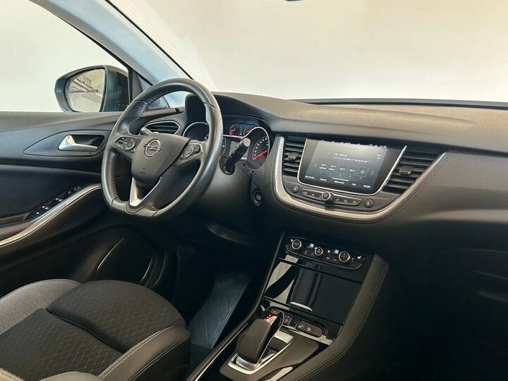 Billede af Opel Grandland X 1,6 PHEV  Plugin-hybrid Cosmo Prestige Pack 225HK 5d 8g Aut.
