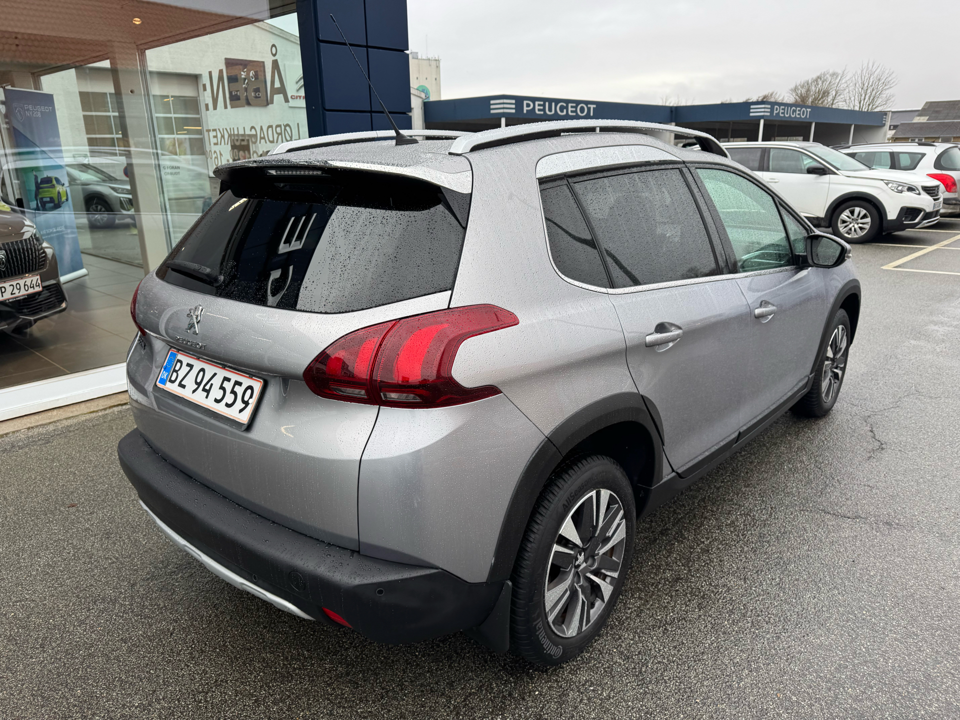 Billede af Peugeot 2008 1,2 e-THP Selection Sky 110HK 5d