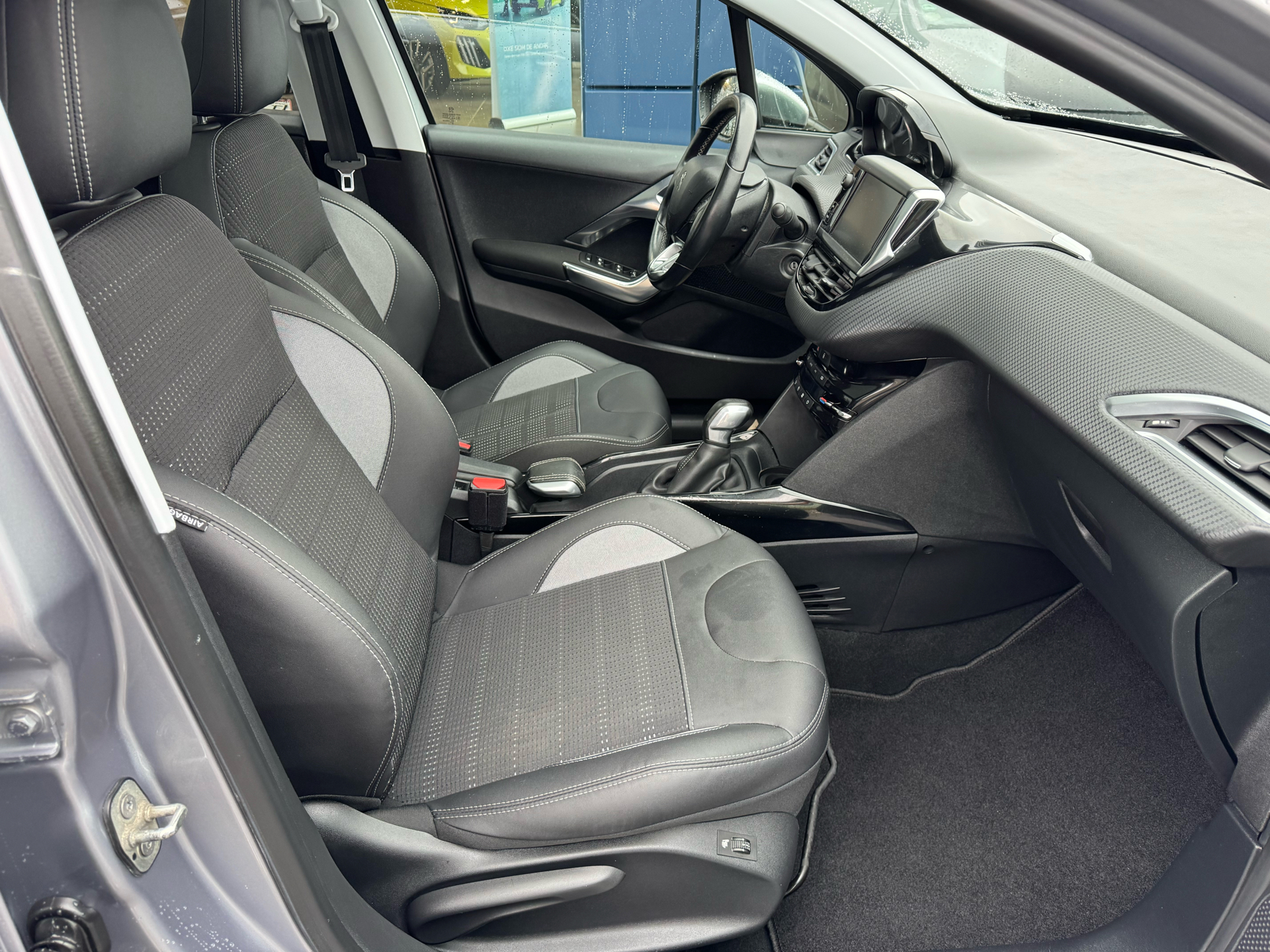 Billede af Peugeot 2008 1,2 e-THP Selection Sky 110HK 5d