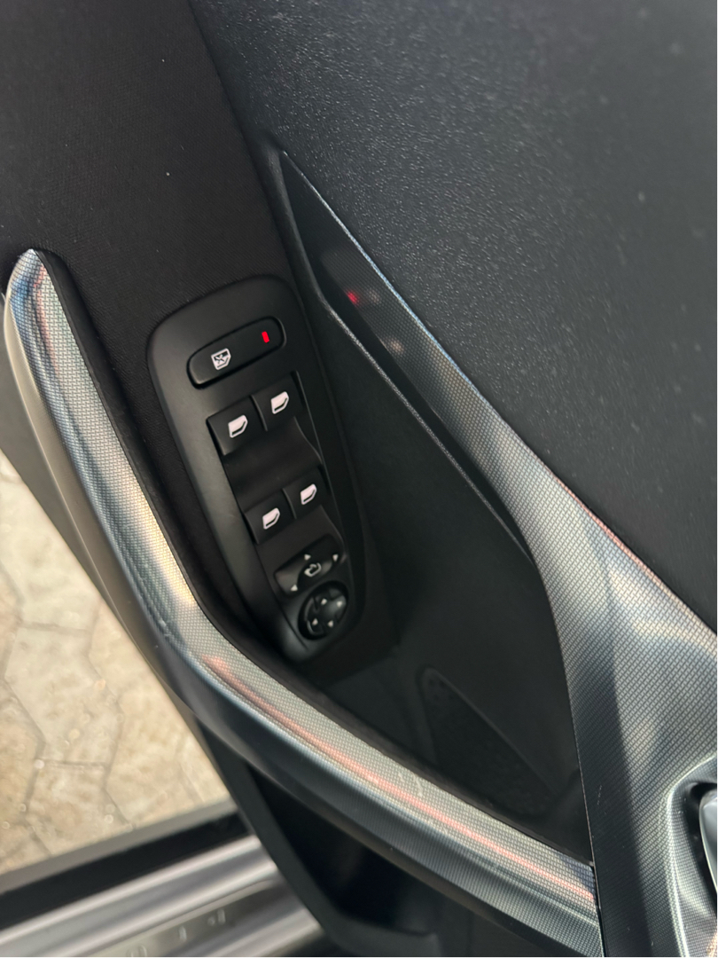 Billede af Peugeot 2008 1,2 e-THP Selection Sky 110HK 5d