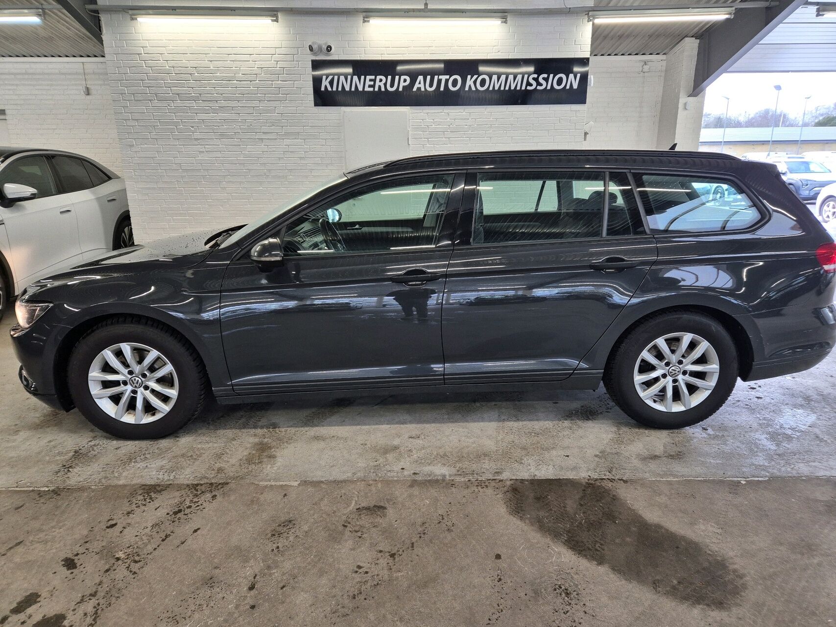 Billede af VW Passat Variant 2,0 TDI BMT Trendline 150HK Stc 6g