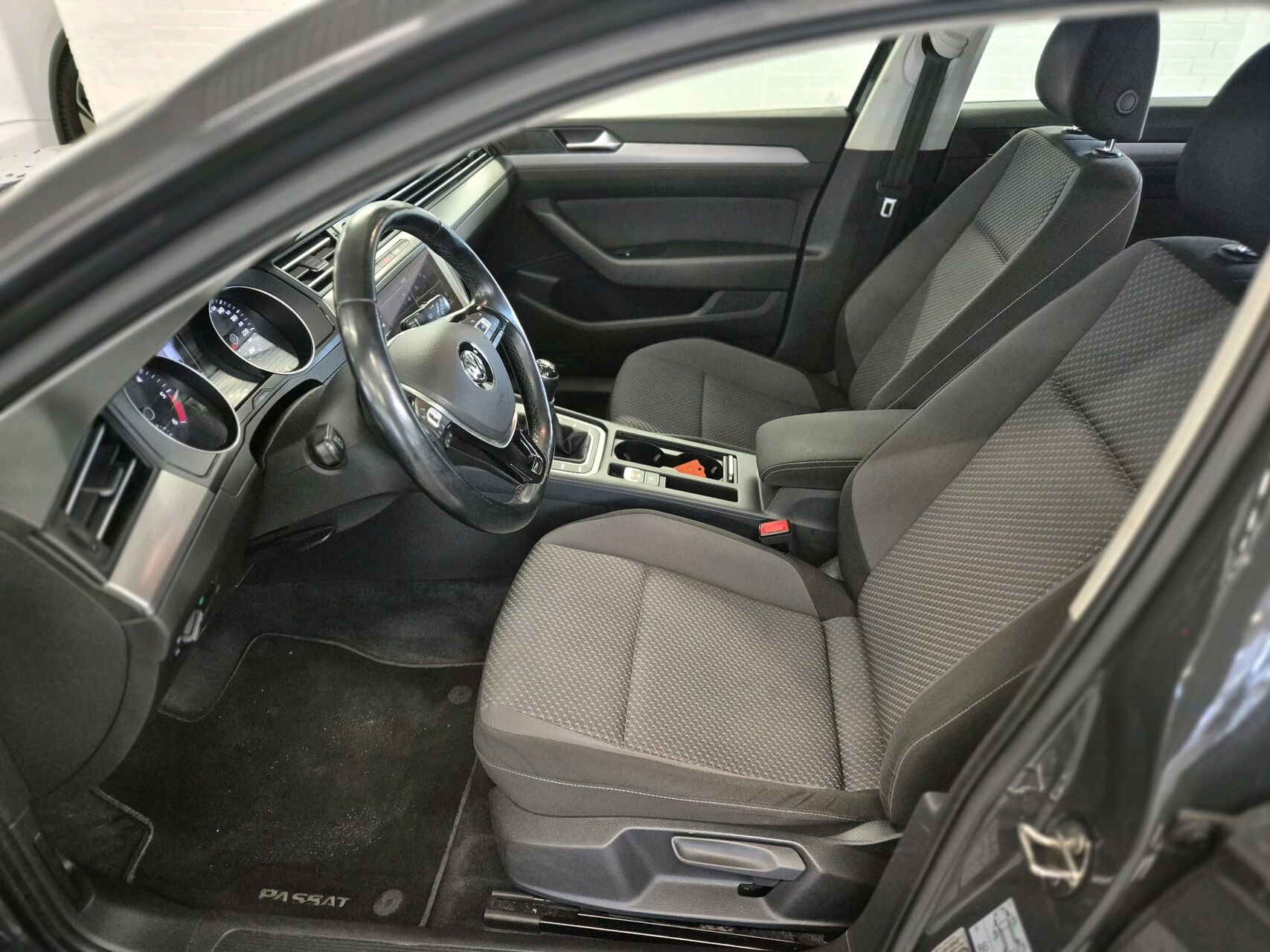 Billede af VW Passat Variant 2,0 TDI BMT Trendline 150HK Stc 6g