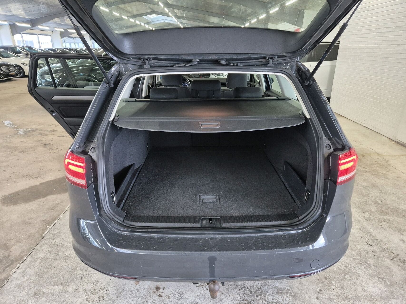 Billede af VW Passat Variant 2,0 TDI BMT Trendline 150HK Stc 6g