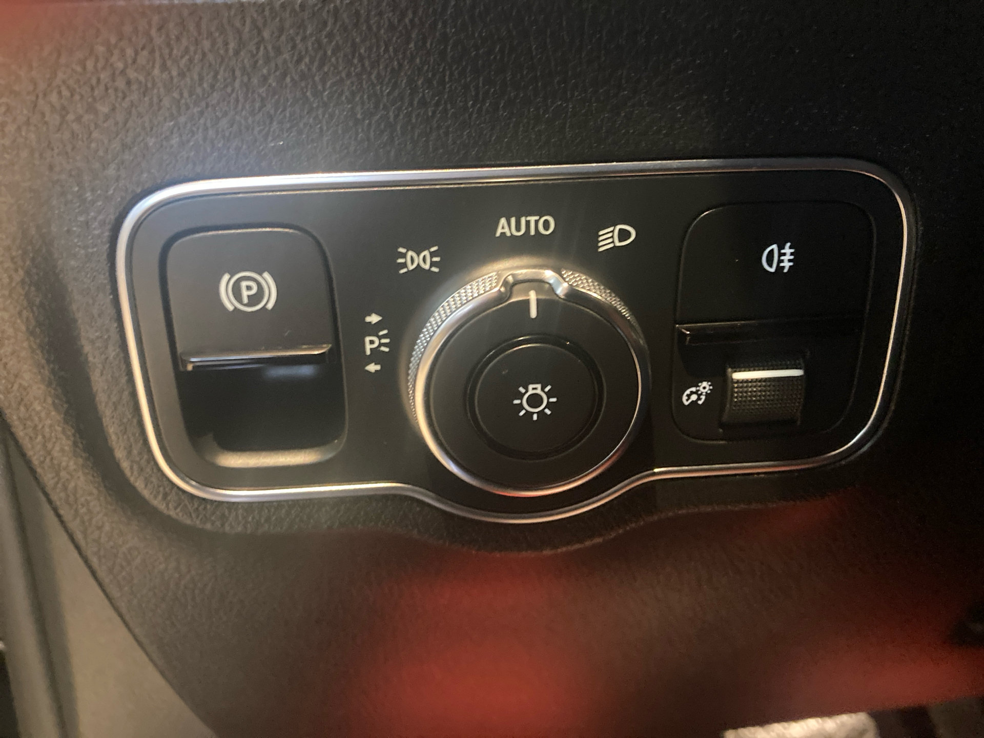 Billede af Mercedes-Benz GLA250 e 1,3 Plugin-hybrid 8G-DCT 218HK 5d 8g Aut.