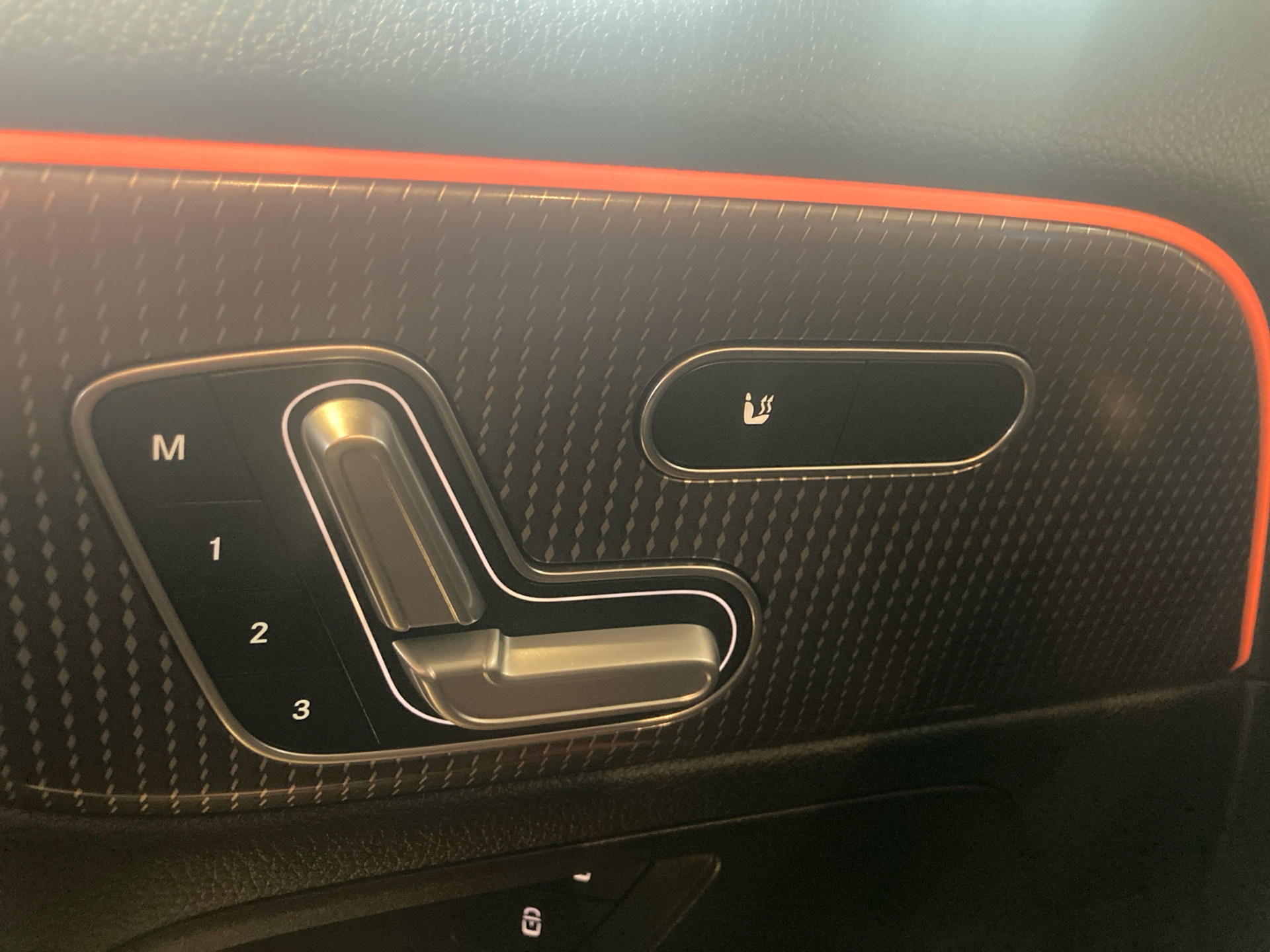 Billede af Mercedes-Benz GLA250 e 1,3 Plugin-hybrid 8G-DCT 218HK 5d 8g Aut.