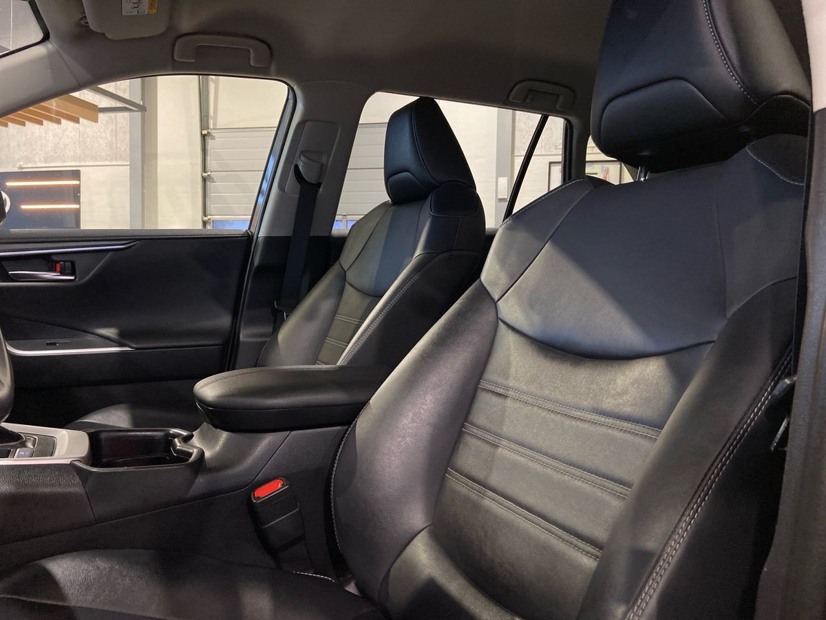 Billede af Toyota RAV4 2,5 Hybrid H3 Business 218HK 5d 6g Aut.