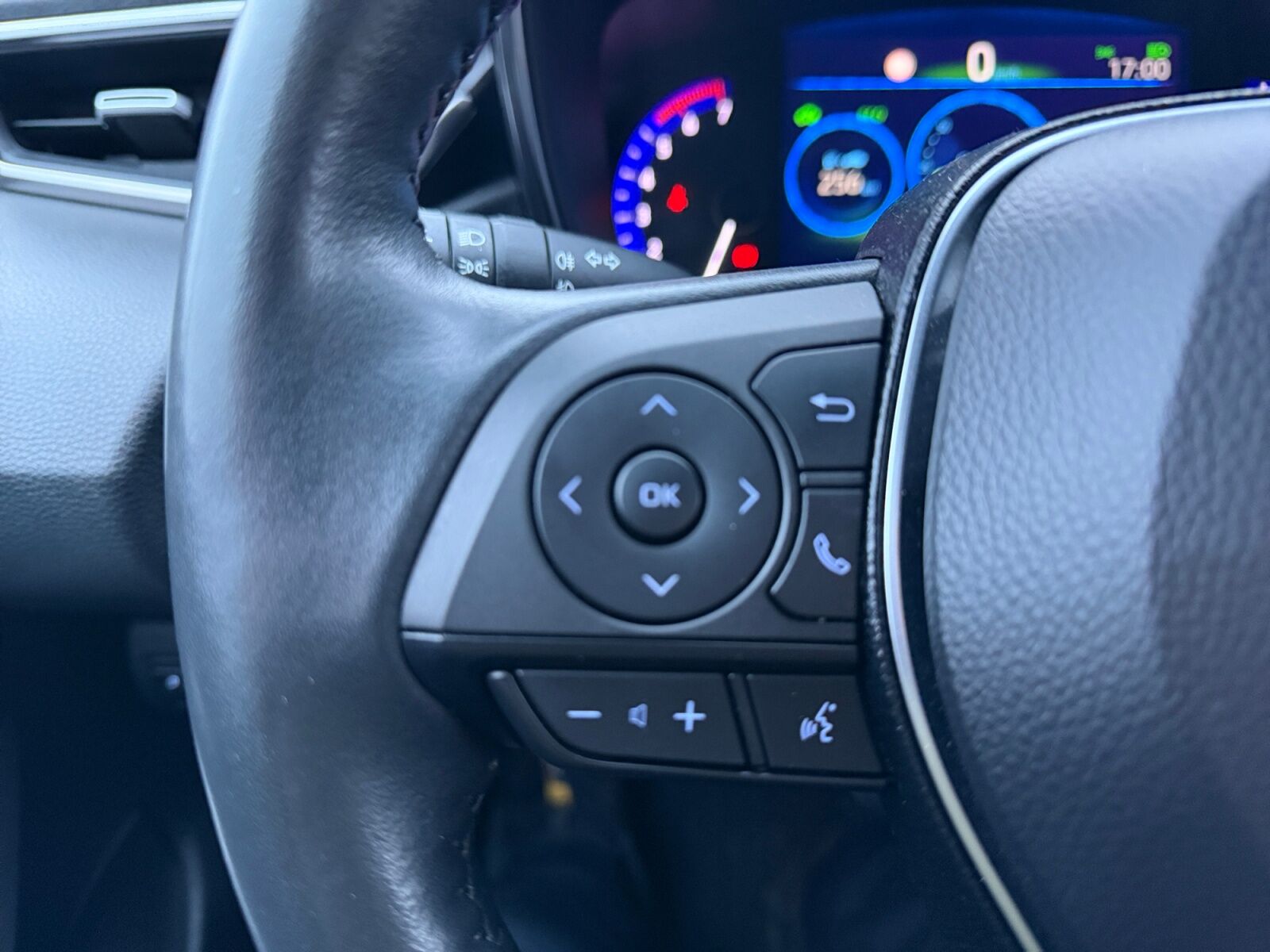 Billede af Toyota Corolla Touring Sports 1,8 Hybrid H3 Premium E-CVT 122HK Stc Trinl. Gear