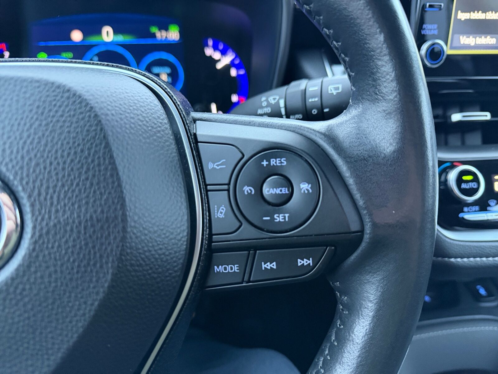 Billede af Toyota Corolla Touring Sports 1,8 Hybrid H3 Premium E-CVT 122HK Stc Trinl. Gear