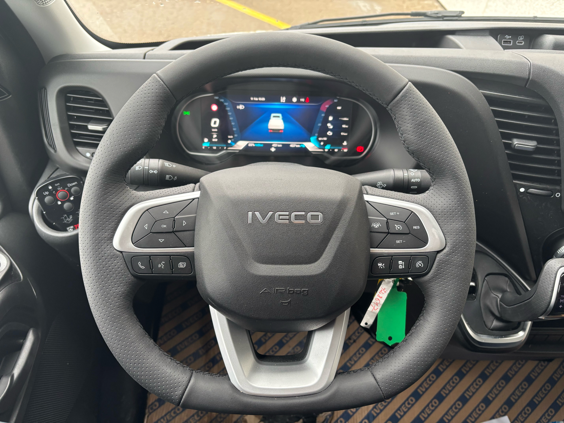 Billede af Iveco Daily 35S18 4800mm 3,0 D 176HK Ladv./Chas. 8g Aut.