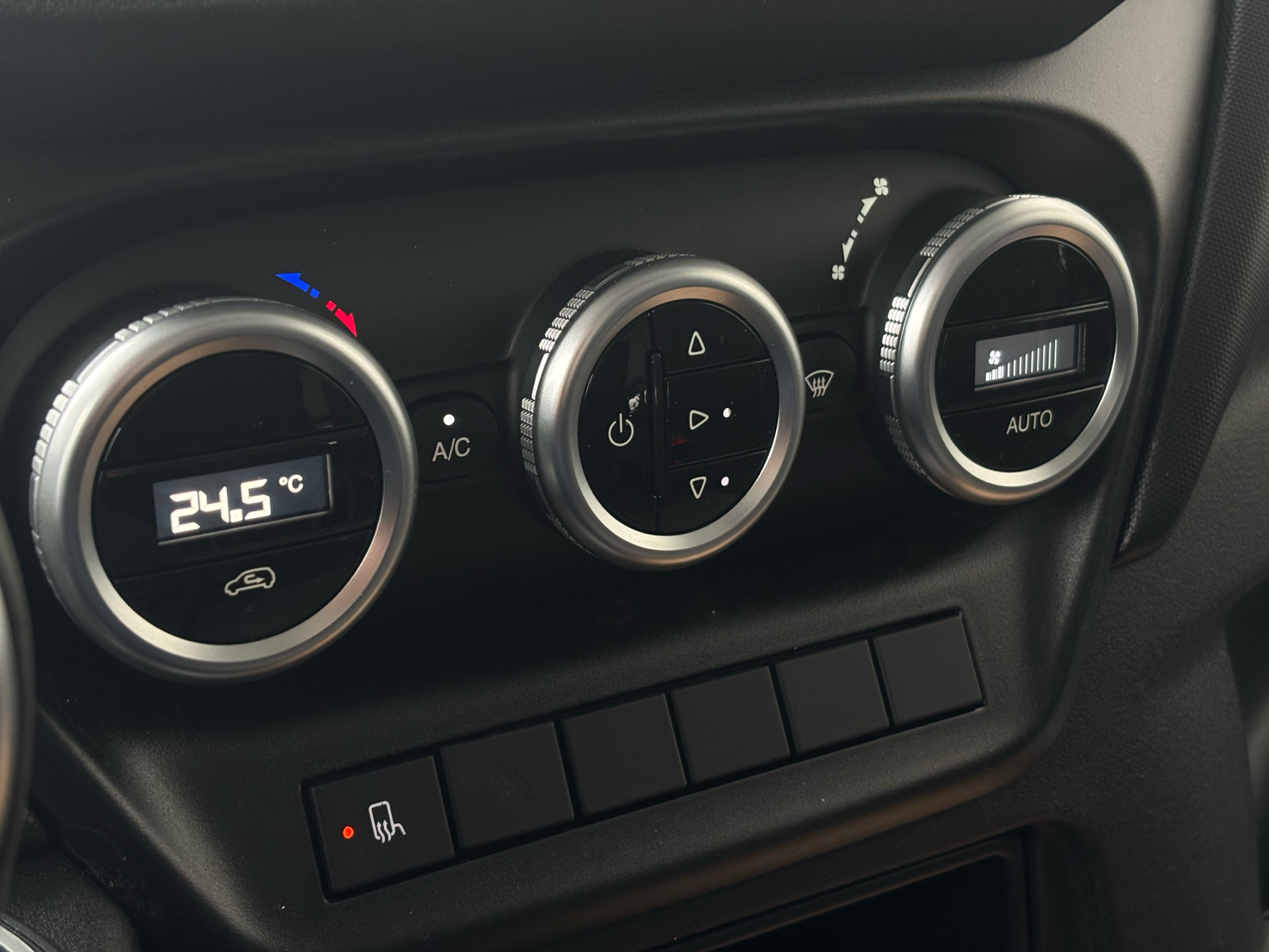 Billede af Iveco Daily 35S18 4800mm 3,0 D 176HK Ladv./Chas. 8g Aut.