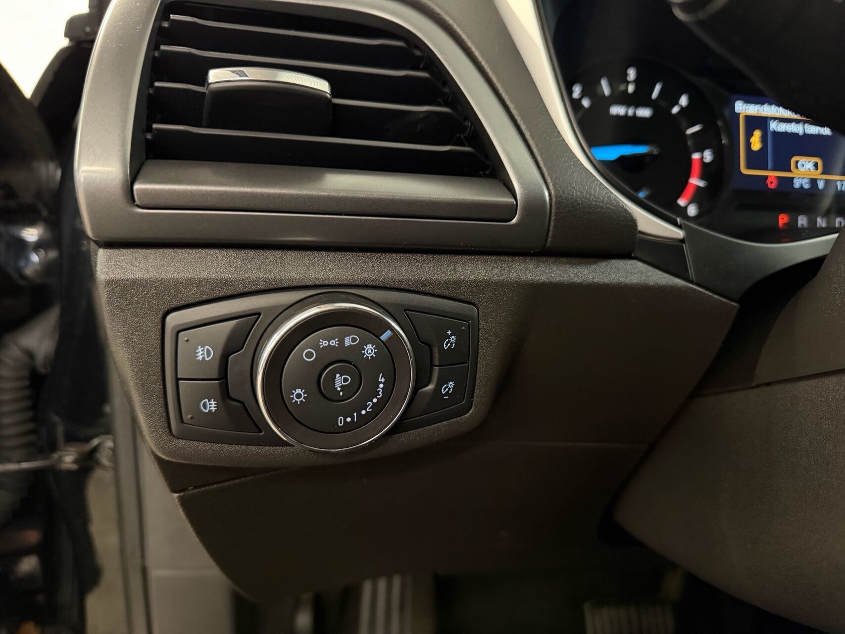 Billede af Ford Mondeo 2,0 TDCi Titanium Powershift 150HK Stc 6g Aut.