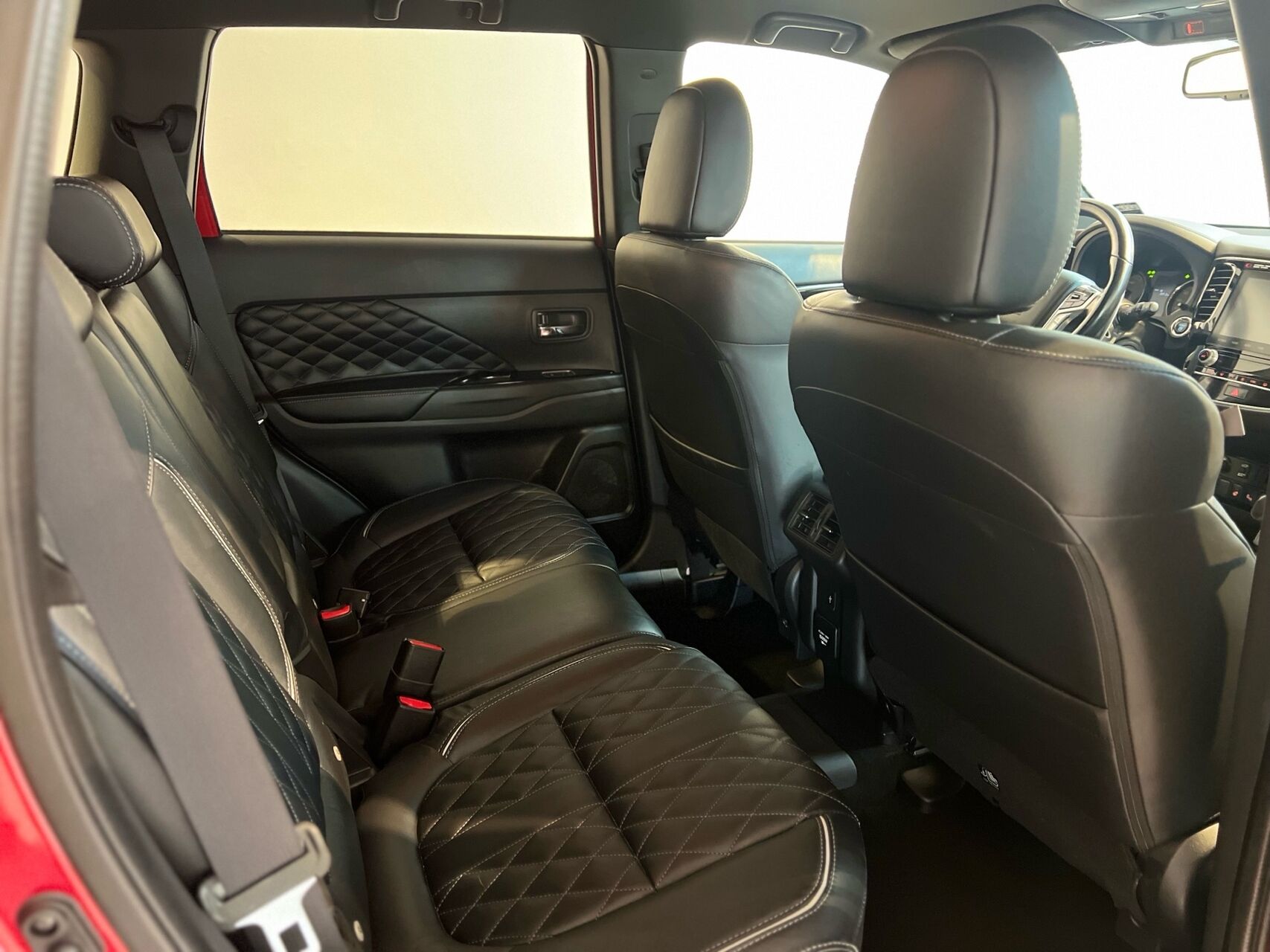 Billede af Mitsubishi Outlander 2,4 PHEV  Plugin-hybrid Instyle 4WD 224HK 5d 6g Trinl. Gear